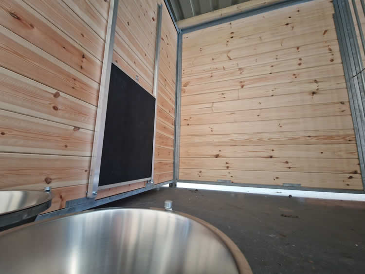 Double Dog Kennel