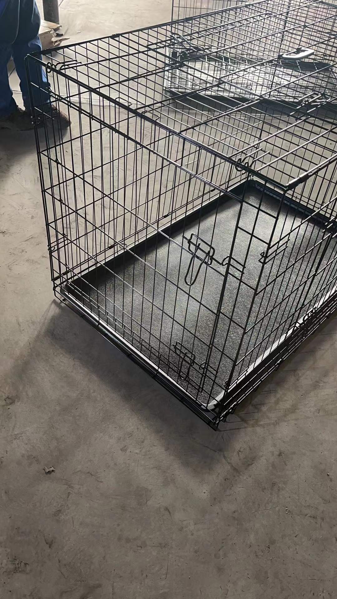 Small Dog Crate - 61 x 42.5 x 49 cm